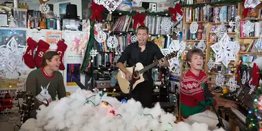 Hanson For The Holidays