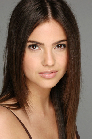 Shelley Hennig