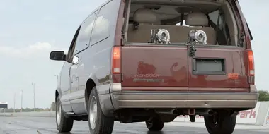Minivan Drags: Meet the Momsoon