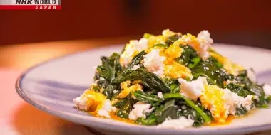 Authentic Japanese Cooking: Fluffy Egg and Crab Stir-fry