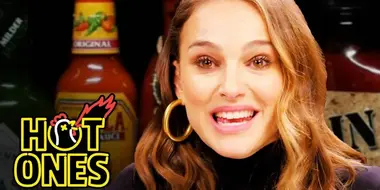 Natalie Portman Pirouettes in Pain While Eating Spicy Wings