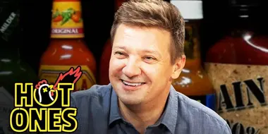 Jeremy Renner Goes Blind in One Eye While Eating