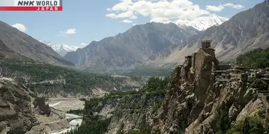 Vibrant Working Women: Hunza Valley, Pakistan