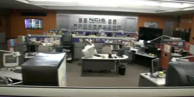 Inside NCIS - The Squad Room: Center Of Attention