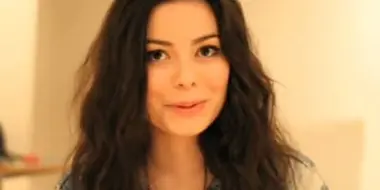 7 Secrets With Miranda Cosgrove