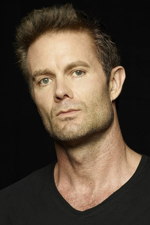 Garret Dillahunt