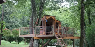 Treehouse Hideaway