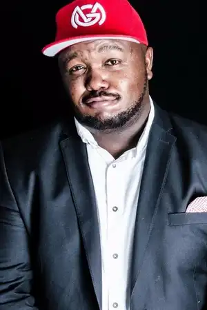 Skhumba Hlophe