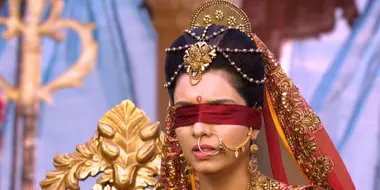 Kunti recognises Karna