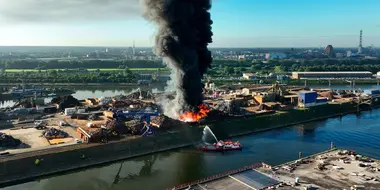 Major fire in the port of Duisburg