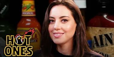 Aubrey Plaza Snorts Milk While Eating Spicy Wings