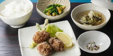 Rika’s TOKYO CUISINE :Japanese-style Fried Meatballs