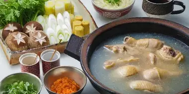 Authentic Japanese Cooking: Mizutaki ～Hot Pot with Chicken Broth～
