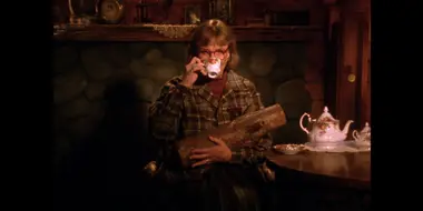 Log Lady Introduction - S02E08