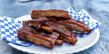 Red, White and Ribs