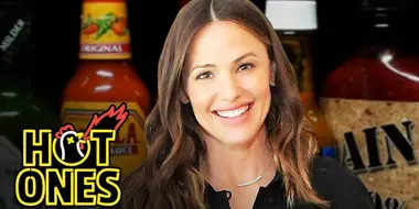 Jennifer Garner Says “Golly” While Eating Spicy Wings