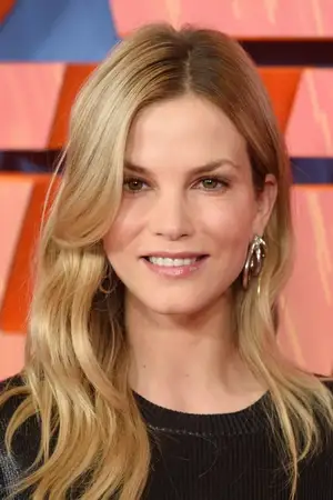 Sylvia Hoeks