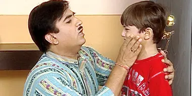 Jethalal Looks After The Kid