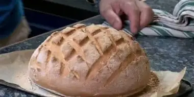 Paul Hollywood's Crispy Cob Loaf