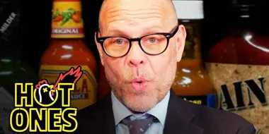 Alton Brown Rigorously Reviews Spicy Wings