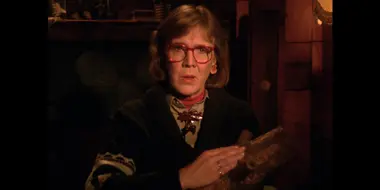 Log Lady Introduction - S02E13