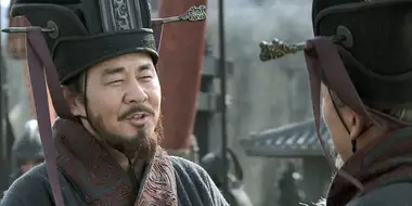 To eliminate a traitor, Cao Cao presents a precious sword